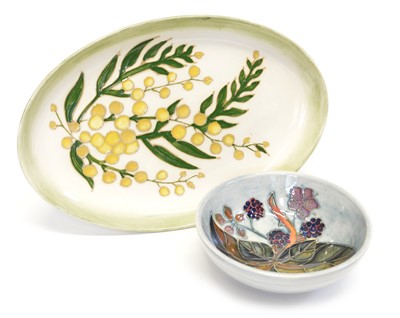 Lot 135 - Moorcroft mimosa dish and blackberry bowl