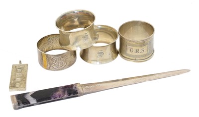 Lot 141 - A selection of silver