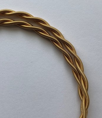 Lot 31 - An 18ct gold necklace by Wellendorff