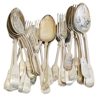 Lot 139 - A selection of silver flatware