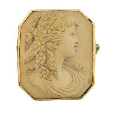 Lot 26 - A lava cameo brooch