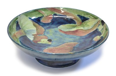 Lot 75 - Moorcroft Footed Dish in Claremont pattern for Liberty