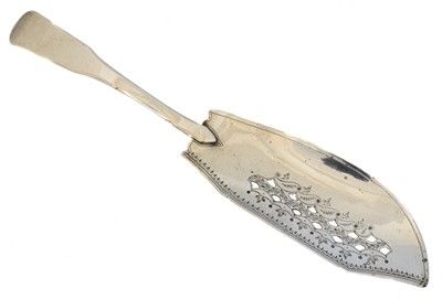 Lot 165 - A George III silver fish slice