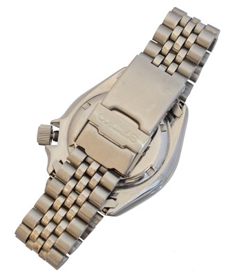 Lot 216 - A stainless steel Seiko Scuba Diver's wristwatch