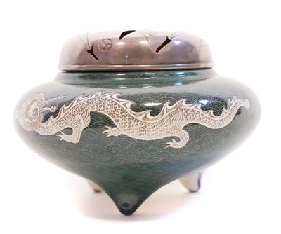 Lot 227 - Japanese potpourri vase
