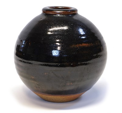 Lot 114 - David Leach (British b.1911-d.2005)