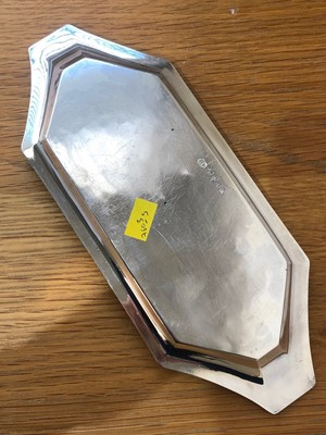 Lot 171 - A selection of silver