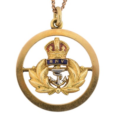 Lot 64 - An early 20th century sweetheart pendant
