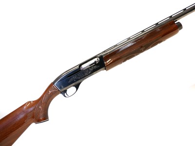 Lot 110 - Remington 1100 semi automatic shotgun with spare barrel LICENCE REQUIRED
