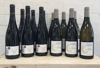 Lot 34 - 12 Bottles Mixed Lot Fine Vouvray Sec and Charles de Villeneuve Saumur