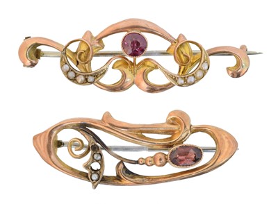 Lot 1 - Two early 20th century 9ct gold brooches