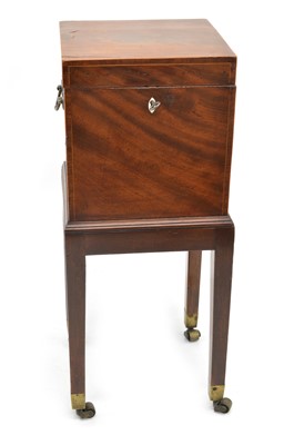 Lot 285 - Early 19th-century mahogany cellarette