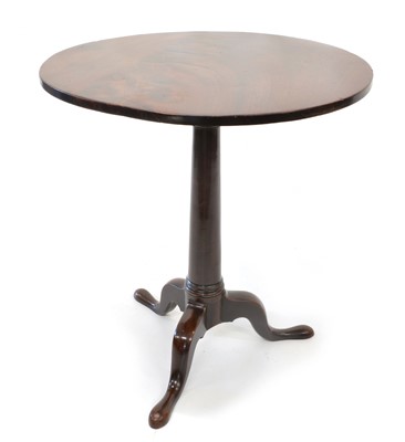 Lot 274 - Occasional table