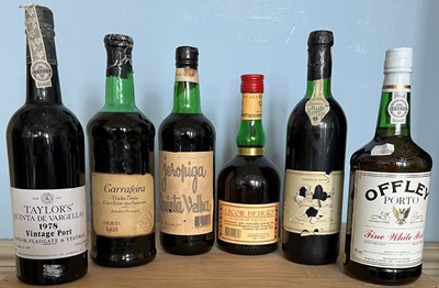 Lot 62 - 6 Bottles Mixed Lot Vintage Port