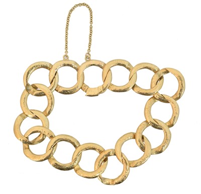 Lot 41 - A 9ct gold bracelet