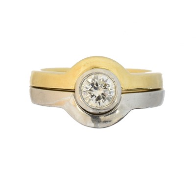 Lot 112 - An 18ct gold diamond solitaire ring