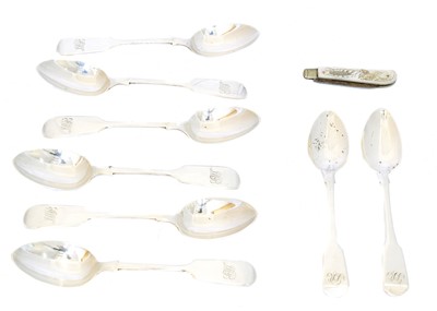 Lot 113 - A selection of silver
