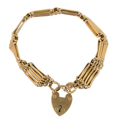 Lot 40 - An early 20th century 15ct gold bracelet