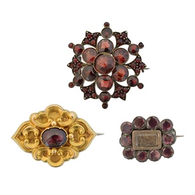 Lot 24 - Three 19th century garnet brooches