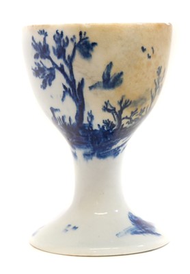 Lot 131 - Lowestoft egg cup