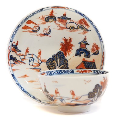 Lot 150 - Lowestoft teabowl and saucer in Redgrave pattern