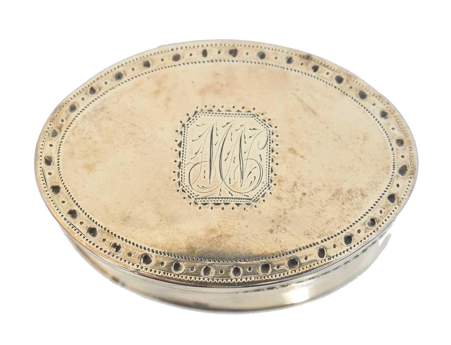 Lot 72 - A George III silver nutmeg grater