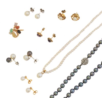Lot 89 - A selection of jewellery