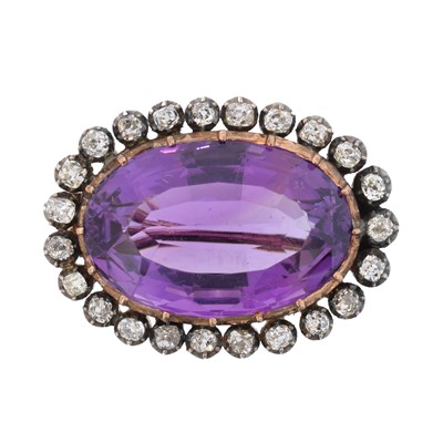 Lot 14 - A late Victorian amethyst and diamond brooch