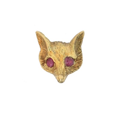 Lot 1 - A 9ct gold tie pin