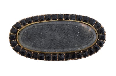 Lot 27 - A Georgian mourning brooch