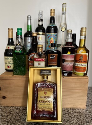 Lot 79 - 14 Bottles Mixed Lot Various Sherries and Liqueurs
