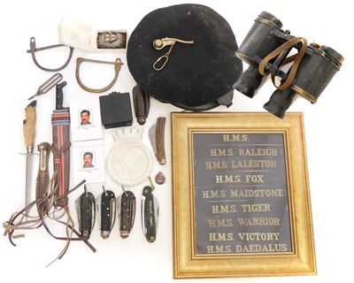 Lot 411 - Collection of militaria