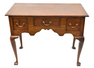 Lot 267 - Oak side table