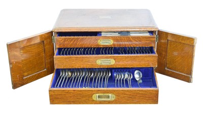 Lot 55 - An Edward VII silver canteen
