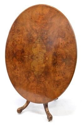Lot 257 - Victorian loo table