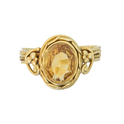 Lot 106 - A citrine dress ring