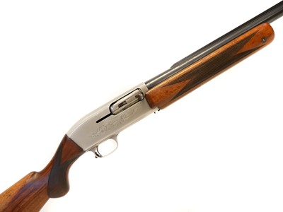 Lot 186 - Browning 12 bore semi auto shotgun LICENCE REQUIRED