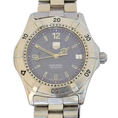 Lot 177 - A stainless steel Tag Heuer automatic wristwatch