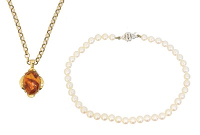 Lot 103 - A selection of jewellery