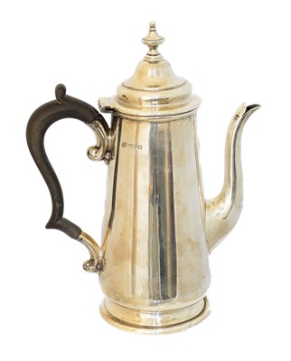 Lot 135 - An Edward VII silver chocolate pot