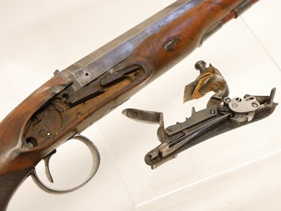 Lot 5 - Flintlock officer's pistol