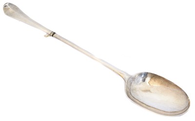Lot 99 - An early 18th century Britannia standard basting spoon