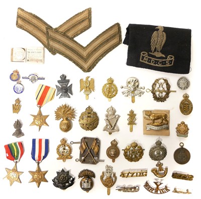 Lot 488 - Collection of cap badges, WWII medals and other uniform appointments