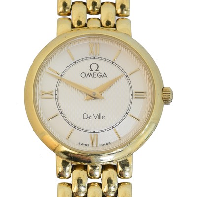 Lot 195 - An 18ct gold Omega De Ville quartz wristwatch