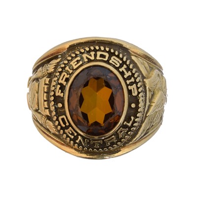Lot 78 - A smoky quartz college ring
