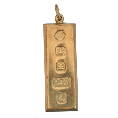 Lot 87 - A 9ct gold ingot