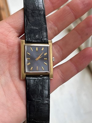 Lot 200 - An 18ct gold Piaget wristwatch