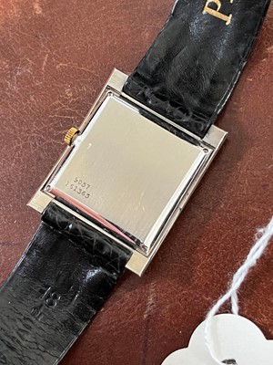 Lot 199 - An 18ct gold Piaget wristwatch