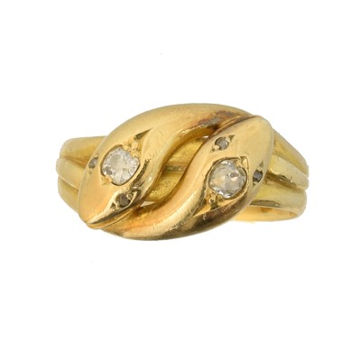 Lot 135 - A Victorian diamond snake ring