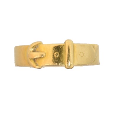 Lot 143 - A buckle ring